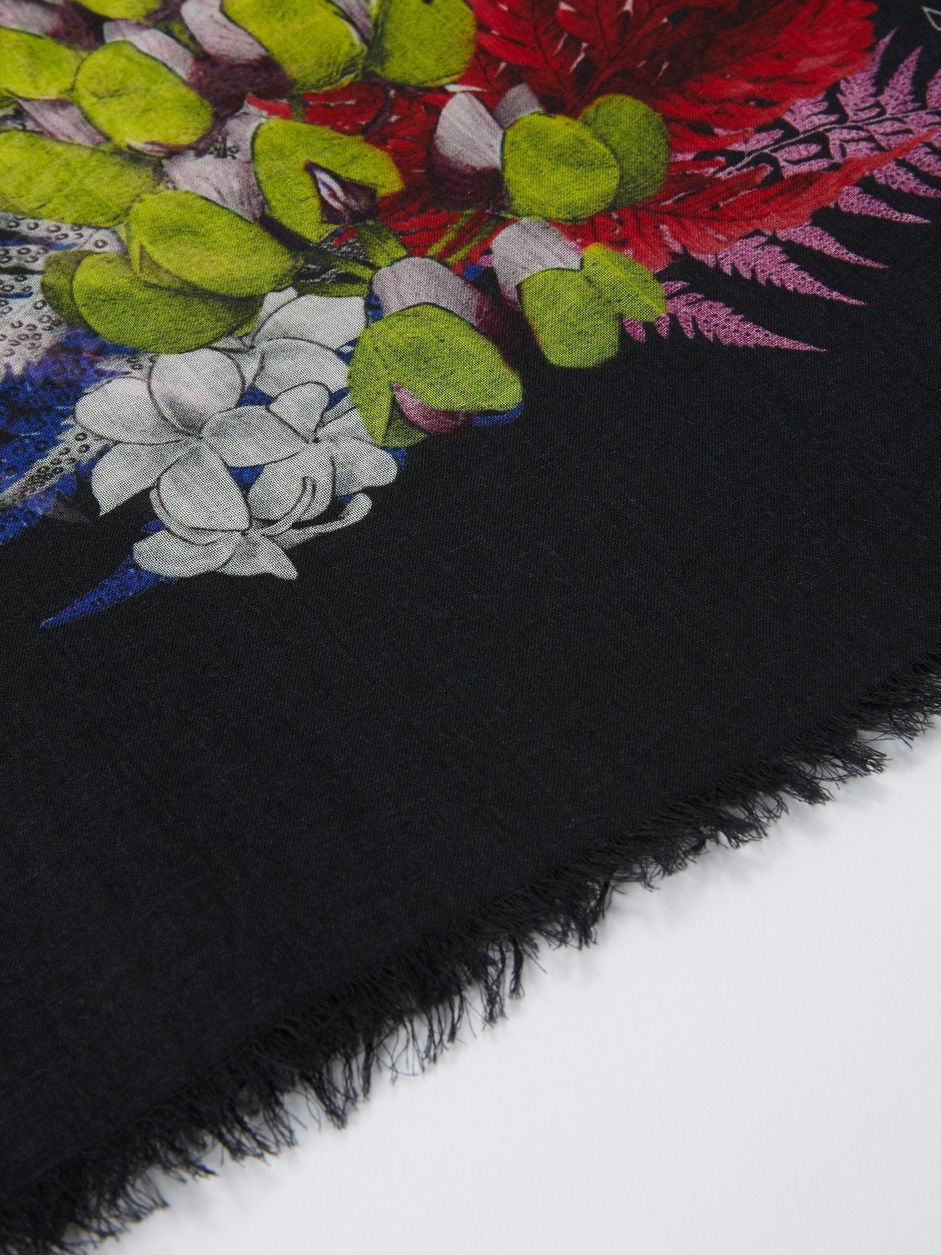 Black Corsage Frayed Foulard