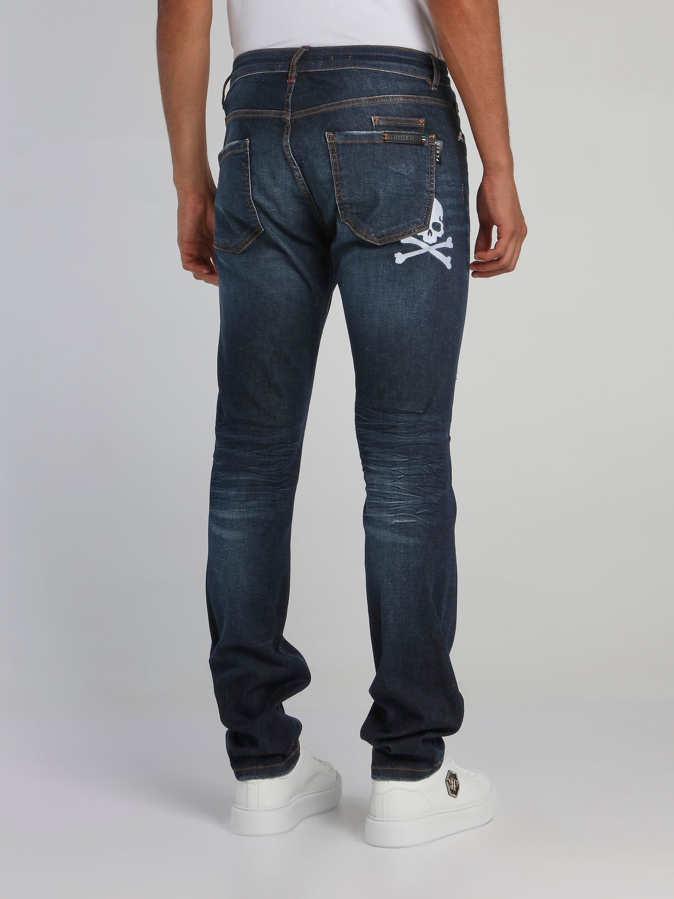 Rear Skull Distressed Straight Cut Jeans