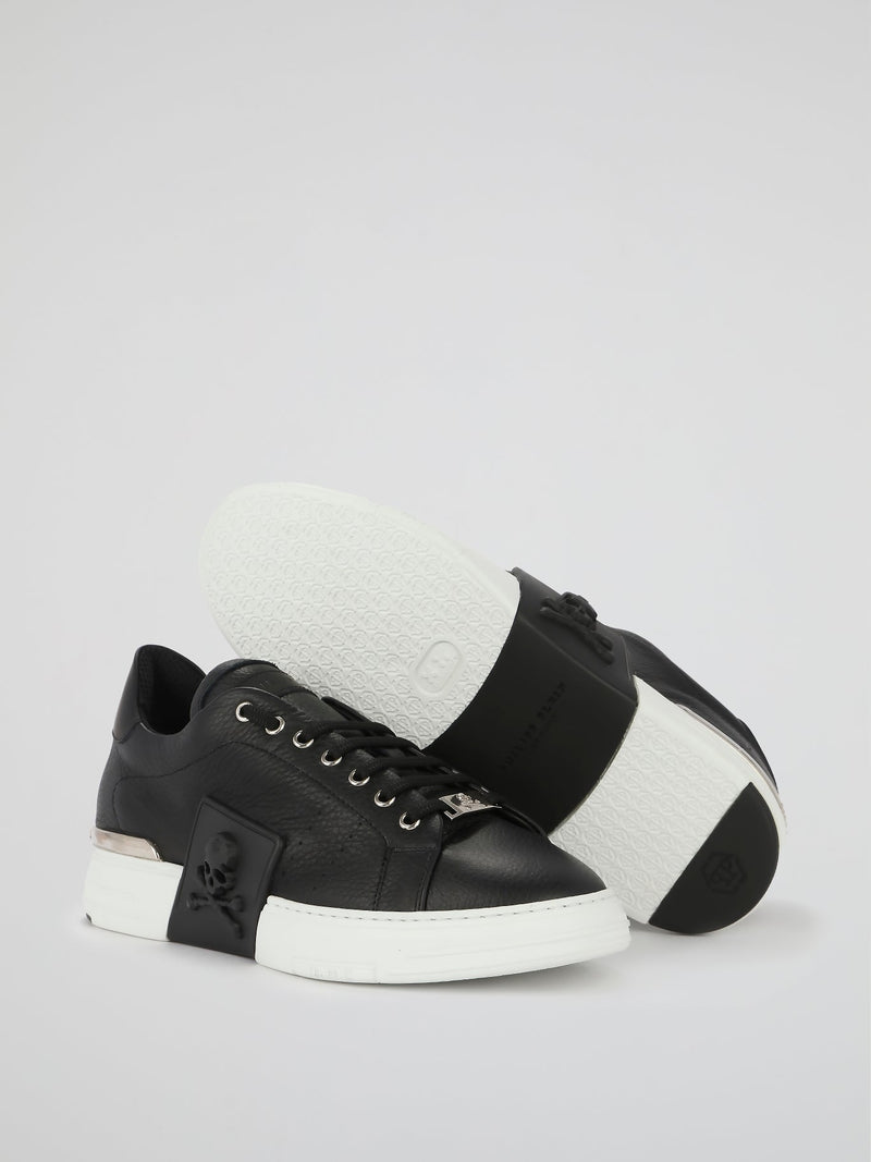 Black Skull Contrast Sole Sneakers